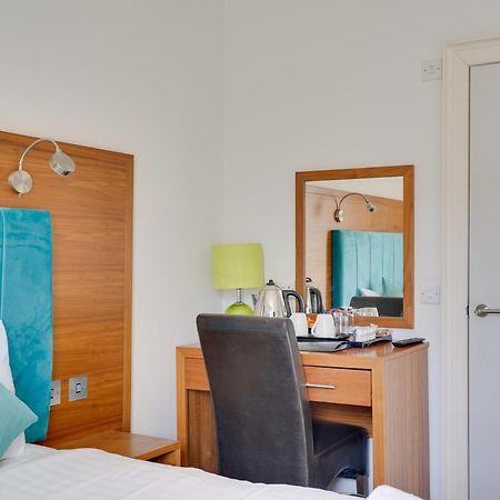 The County Hotel - Self Check-In, Ultra Fast Wi-Fi, Free Parking, Central Location Selkirk Exterior foto