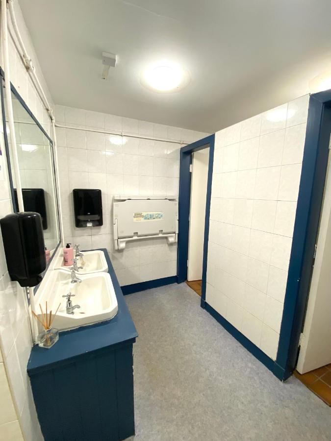 The County Hotel - Self Check-In, Ultra Fast Wi-Fi, Free Parking, Central Location Selkirk Exterior foto